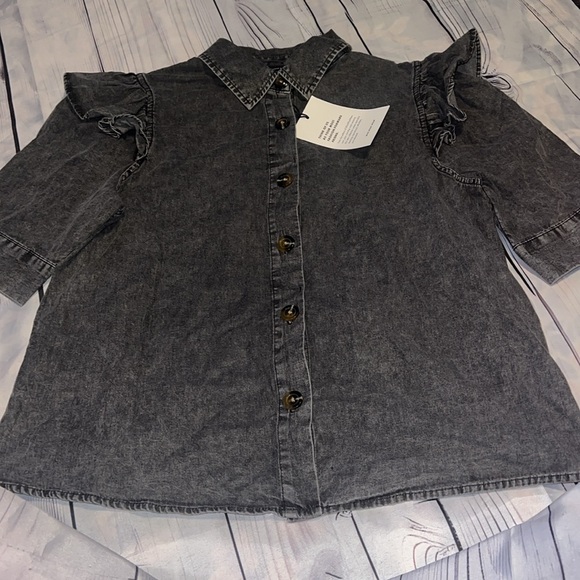 Who what wear woman’s button down ruffle top size XS NWT - Picture 2 of 8